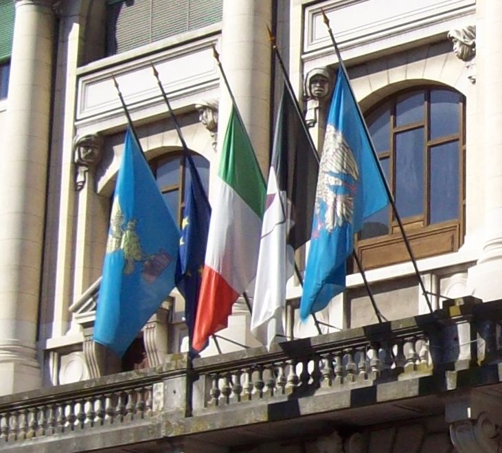 Friuli: una regione, due bandiere